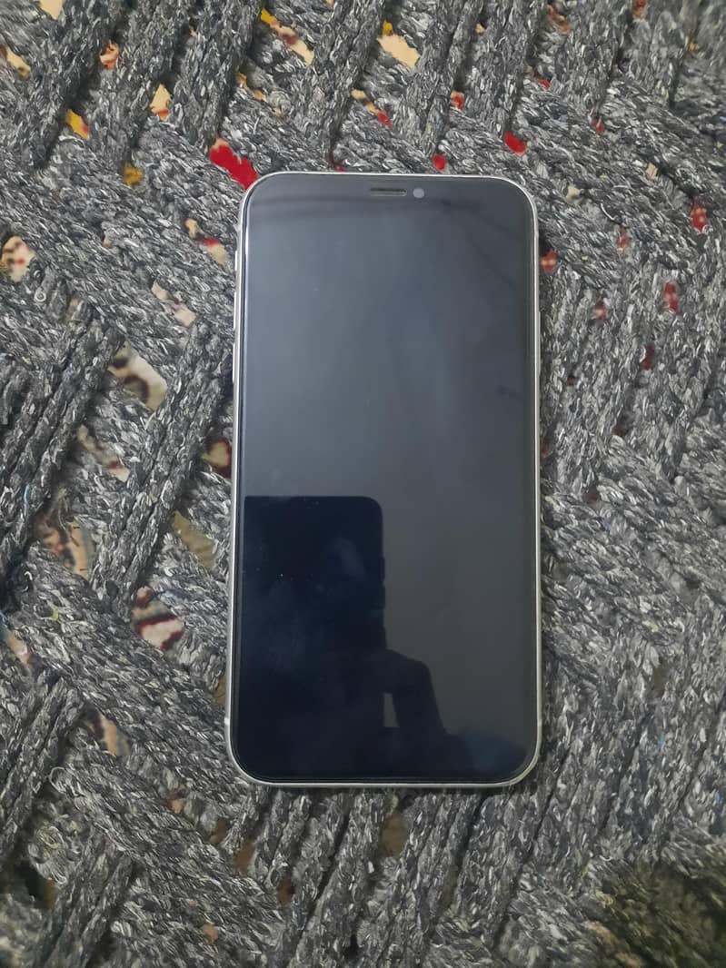 Apple iPhone 11 0