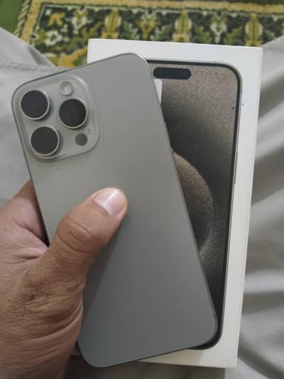 Apple iPhone 15 Pro Max ( factory unlocked )