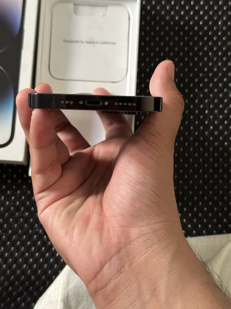 Apple iPhone 14 Pro FU 4