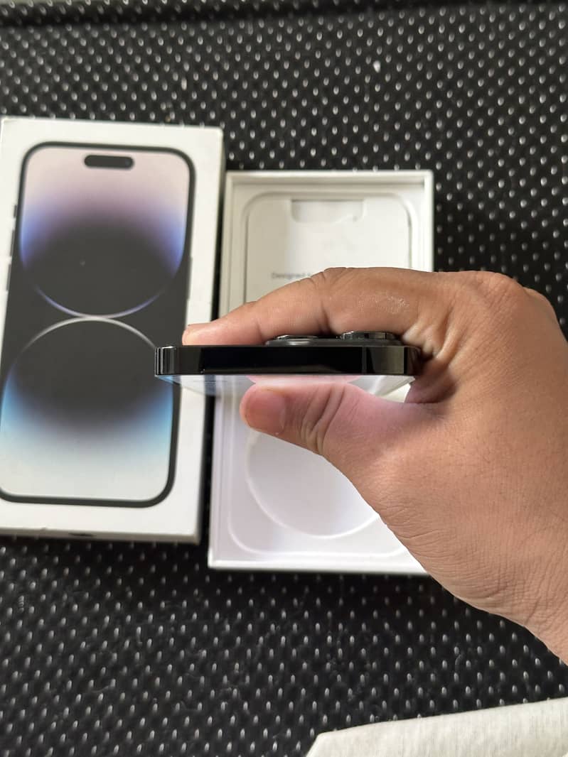 Apple iPhone 14 Pro FU 8