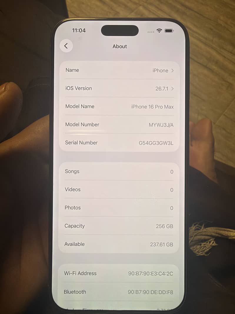 Apple iPhone 16 Pro Max 0