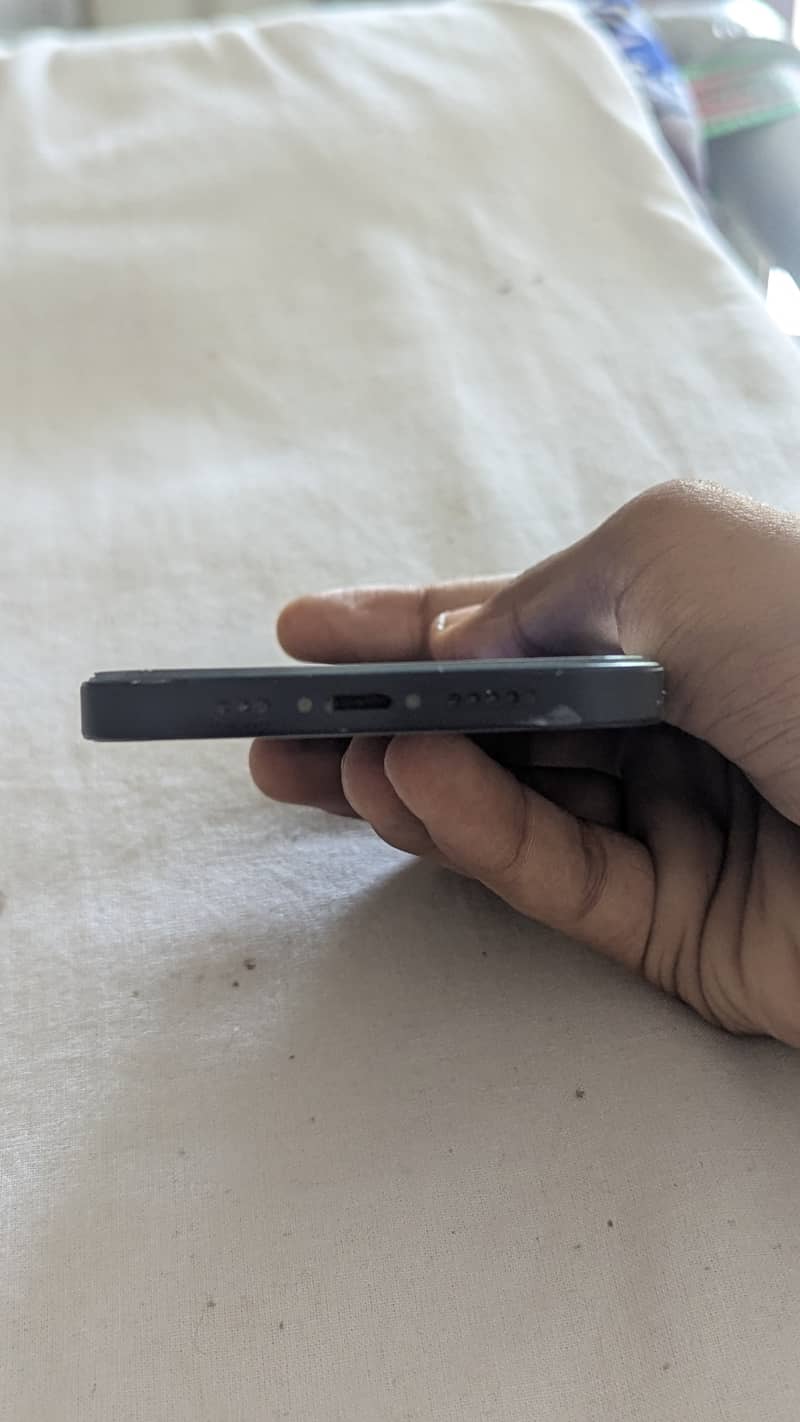 Apple iPhone 12 2