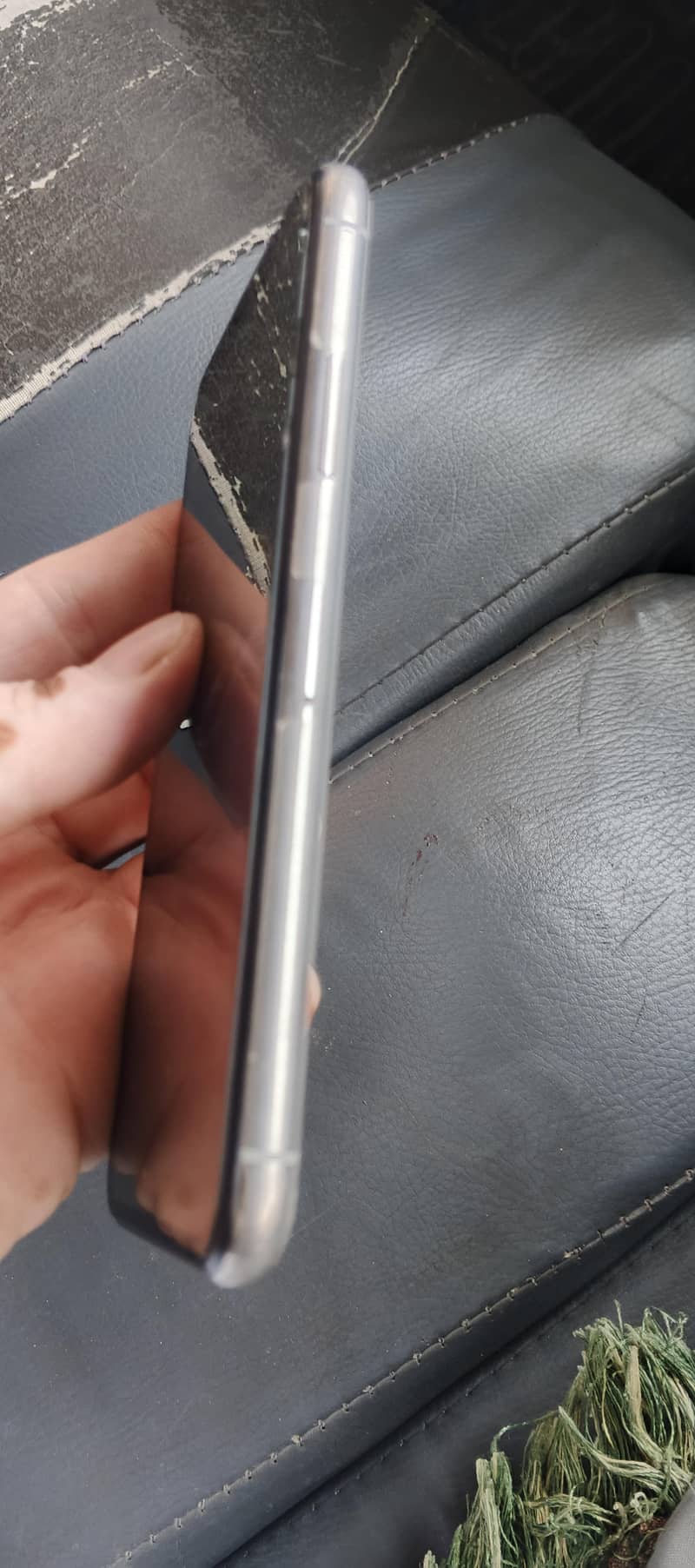 Apple iPhone X 4