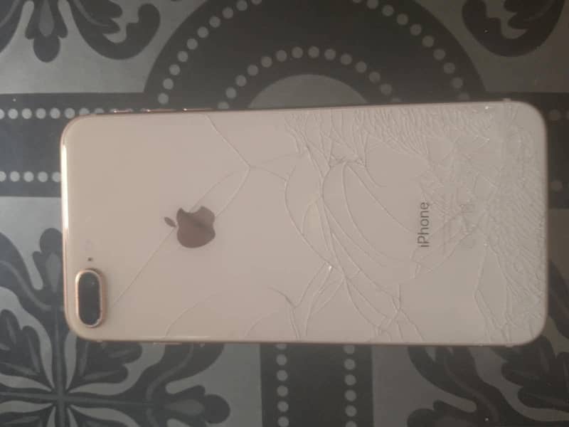 Apple iPhone 8 Plus 0