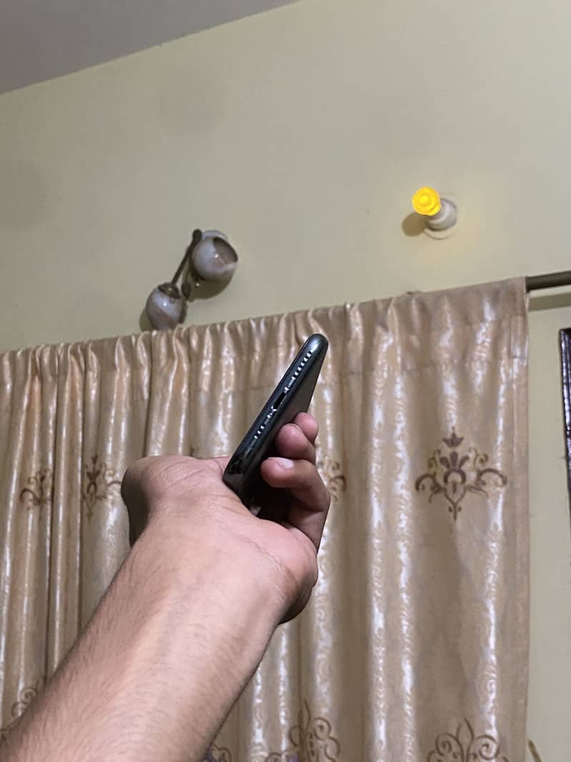 iPhone 11pro 4