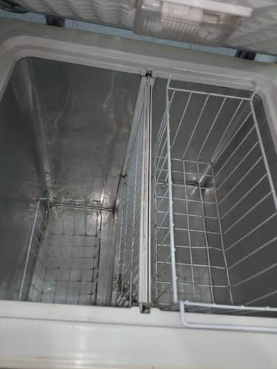 Deep freezer