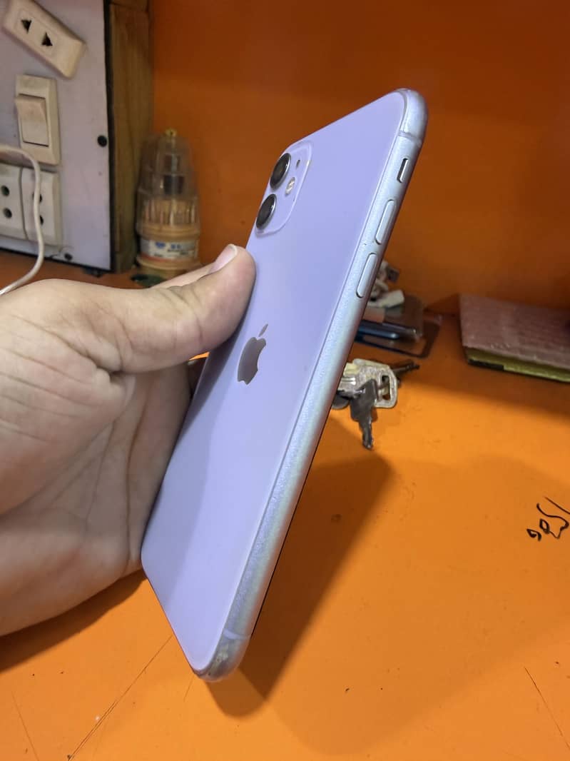 Apple iPhone 11 5
