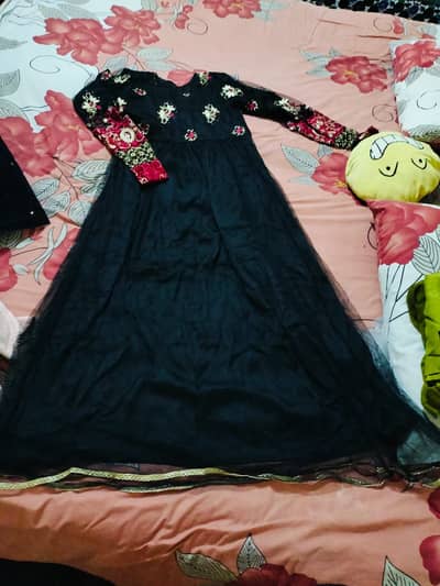 Frock size medium good condition