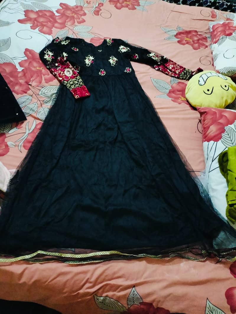 Frock size medium good condition 0