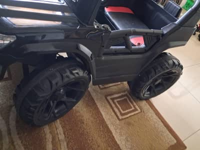 want to sell Kids battery and Remote operated Electric Jeep