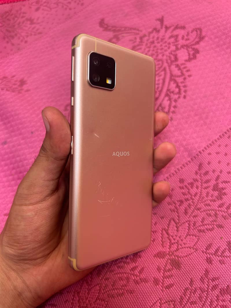 Sharp Aquos Sense 5 2