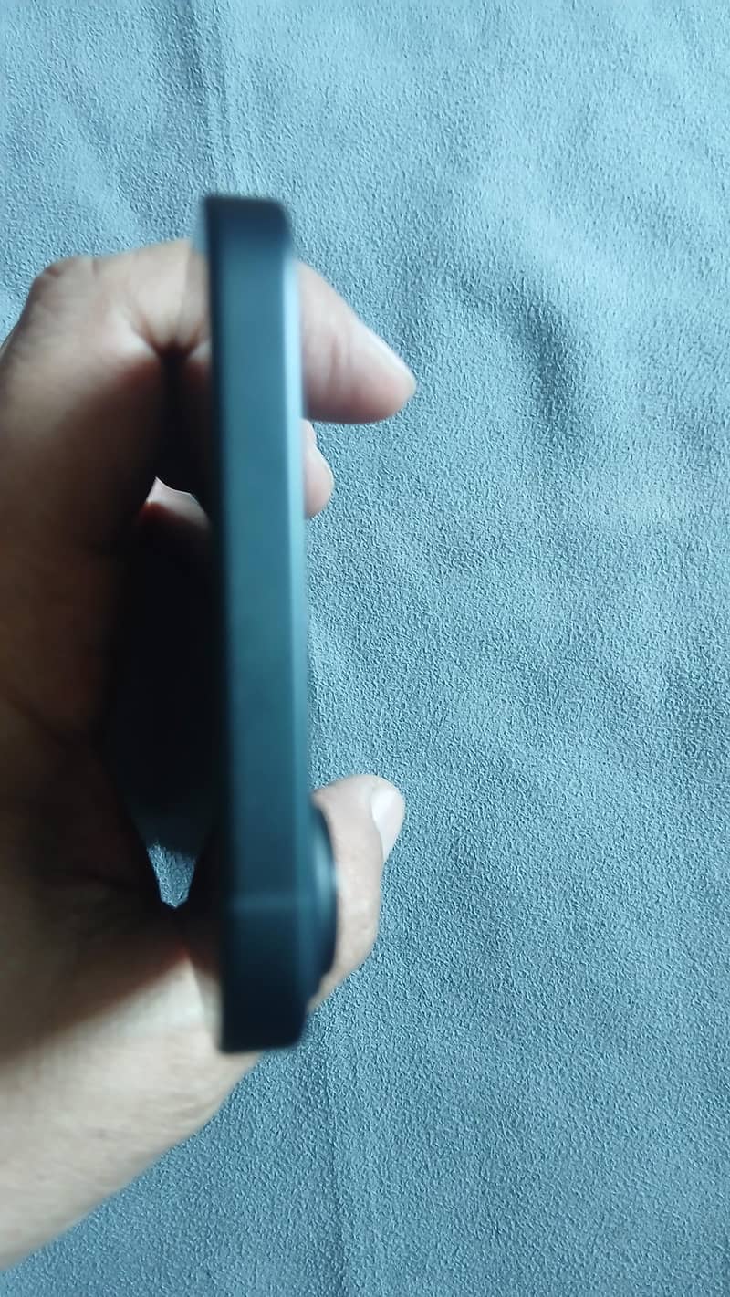 Apple iPhone 16plus 4