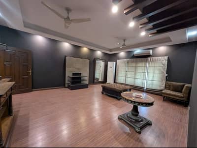 4 Kanal Ideal Property For Rent