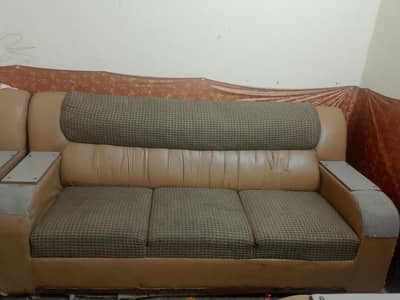 used main Hain sofa set a tables