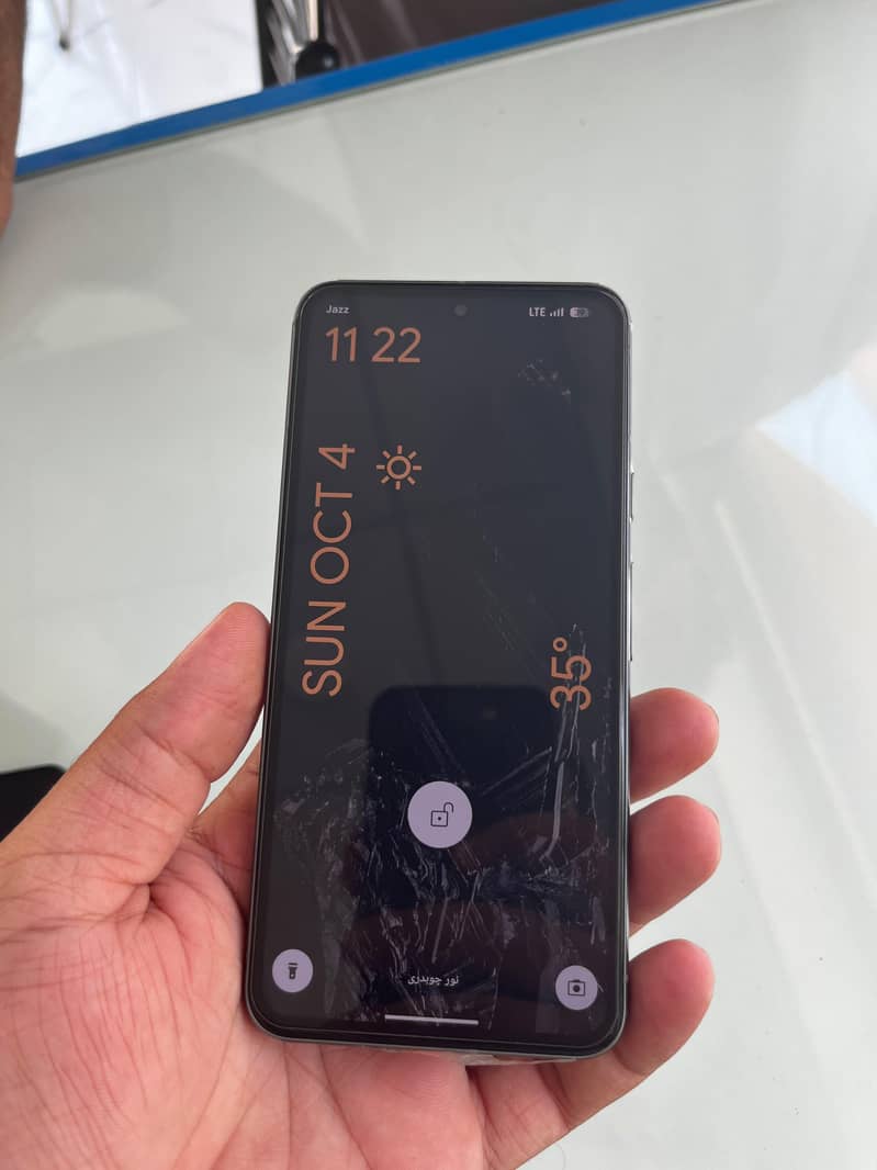 Google Pixel 8 2