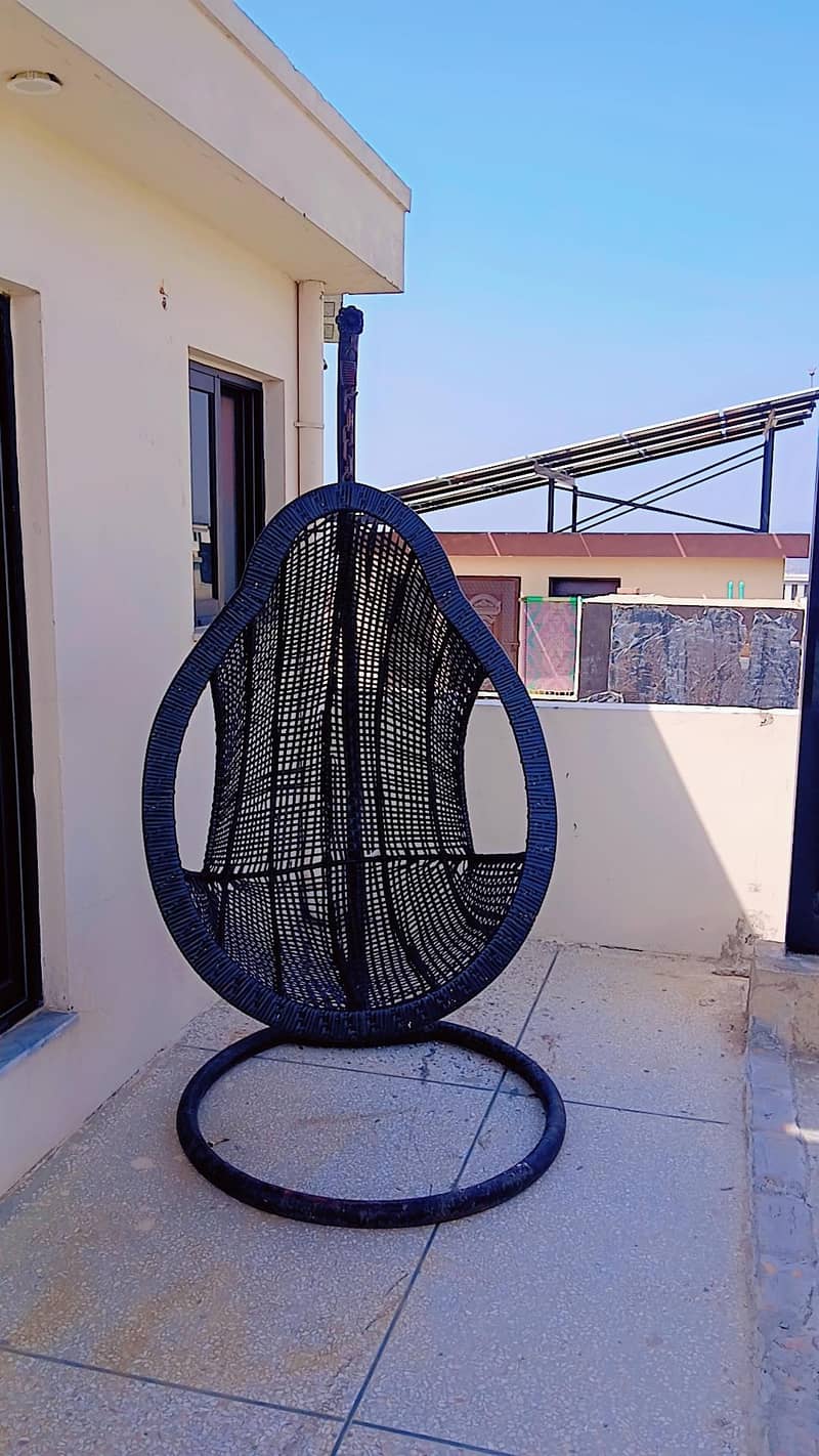 hanging egg swing 1