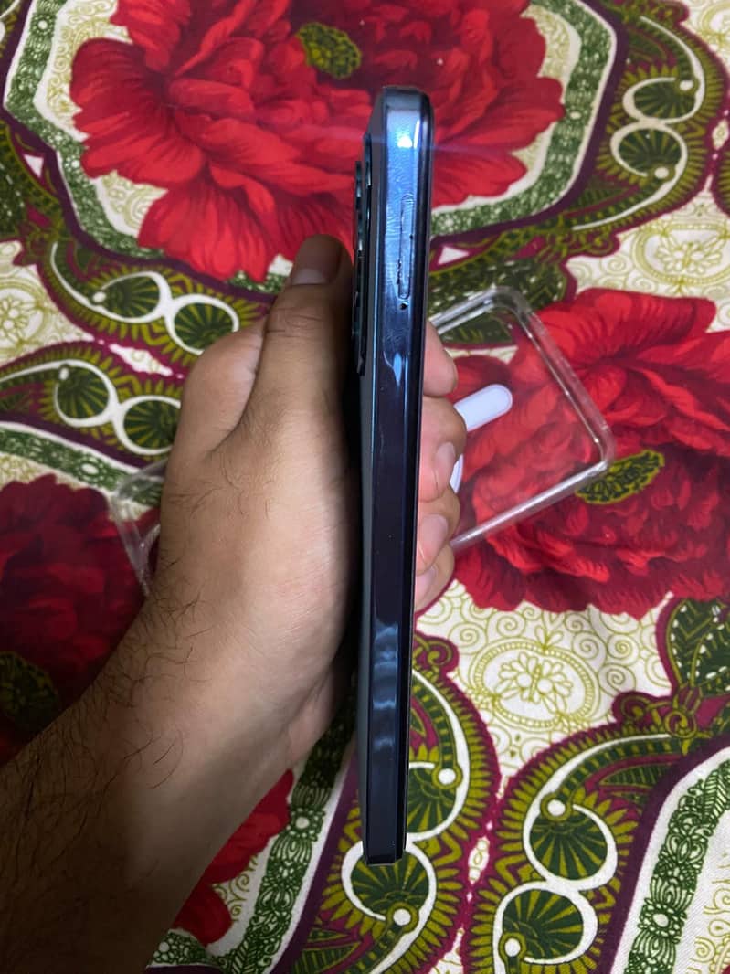 Tecno spark  20 4