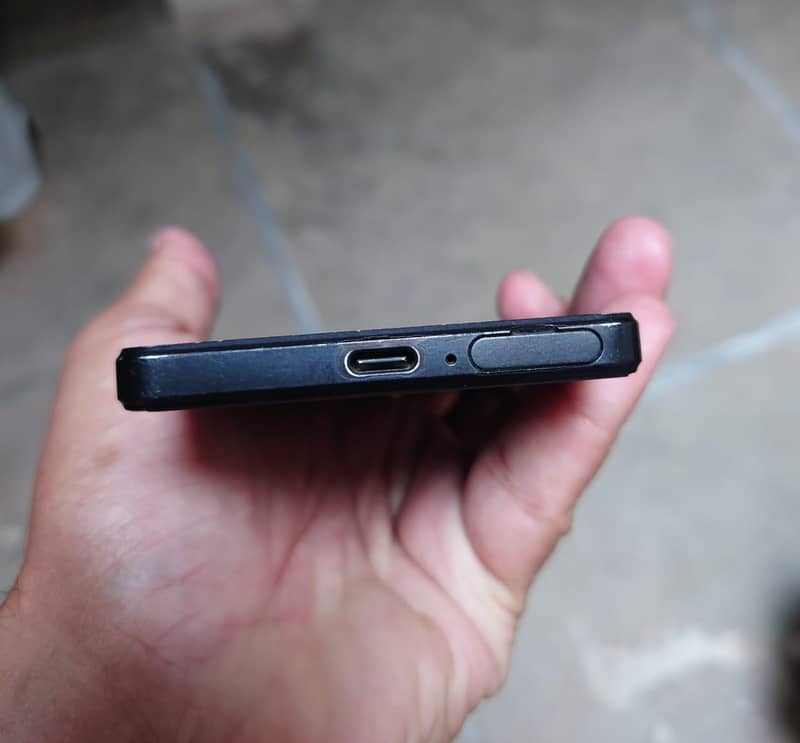 Sony Xperia 1 Mark 4 2