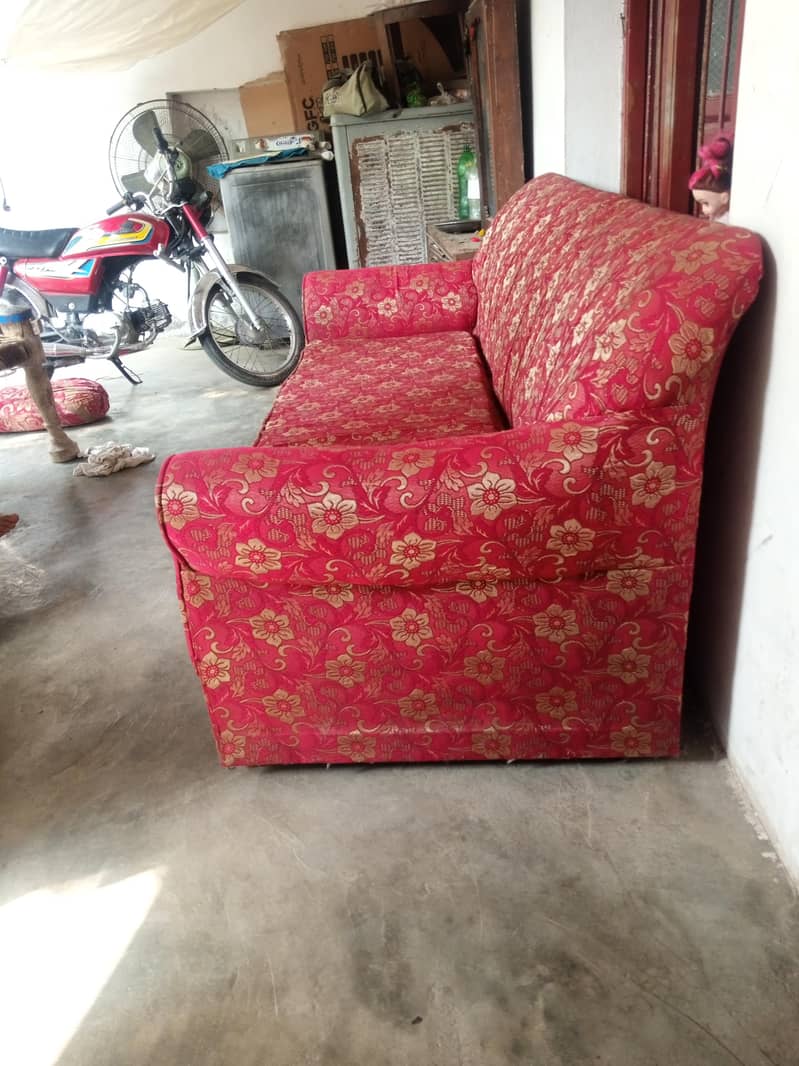 Sofa with low cost 1
