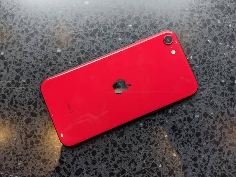 Apple iPhone SE 0