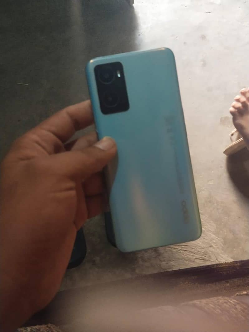 OPPO A76 1