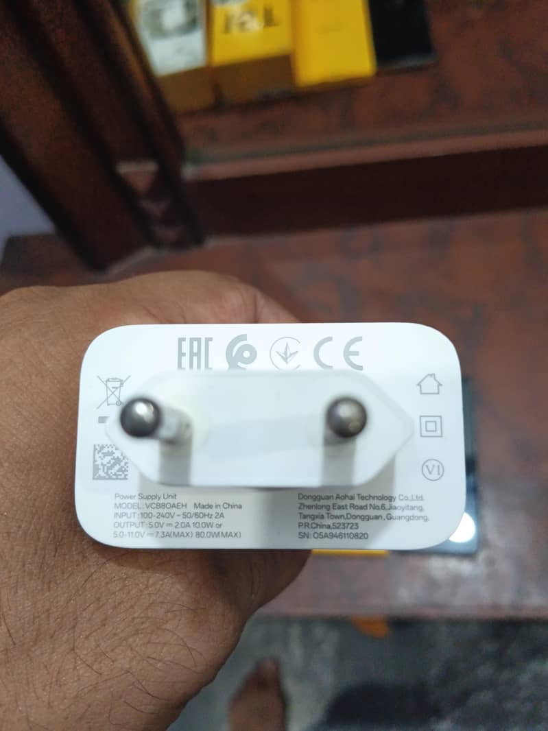 Realme 15t 4