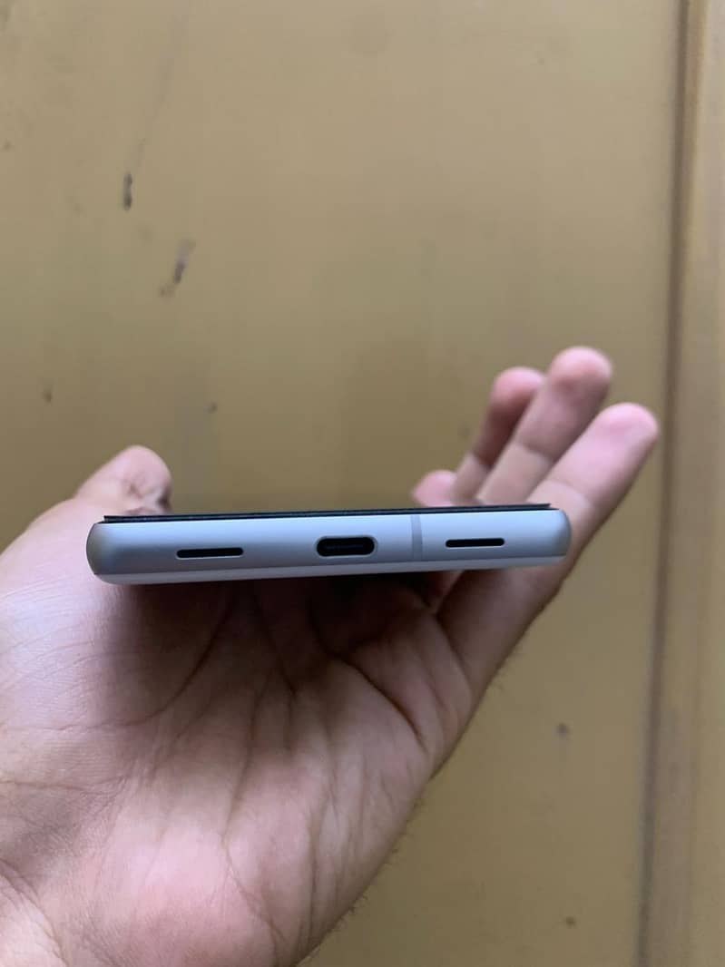 Google Pixel 7a 4