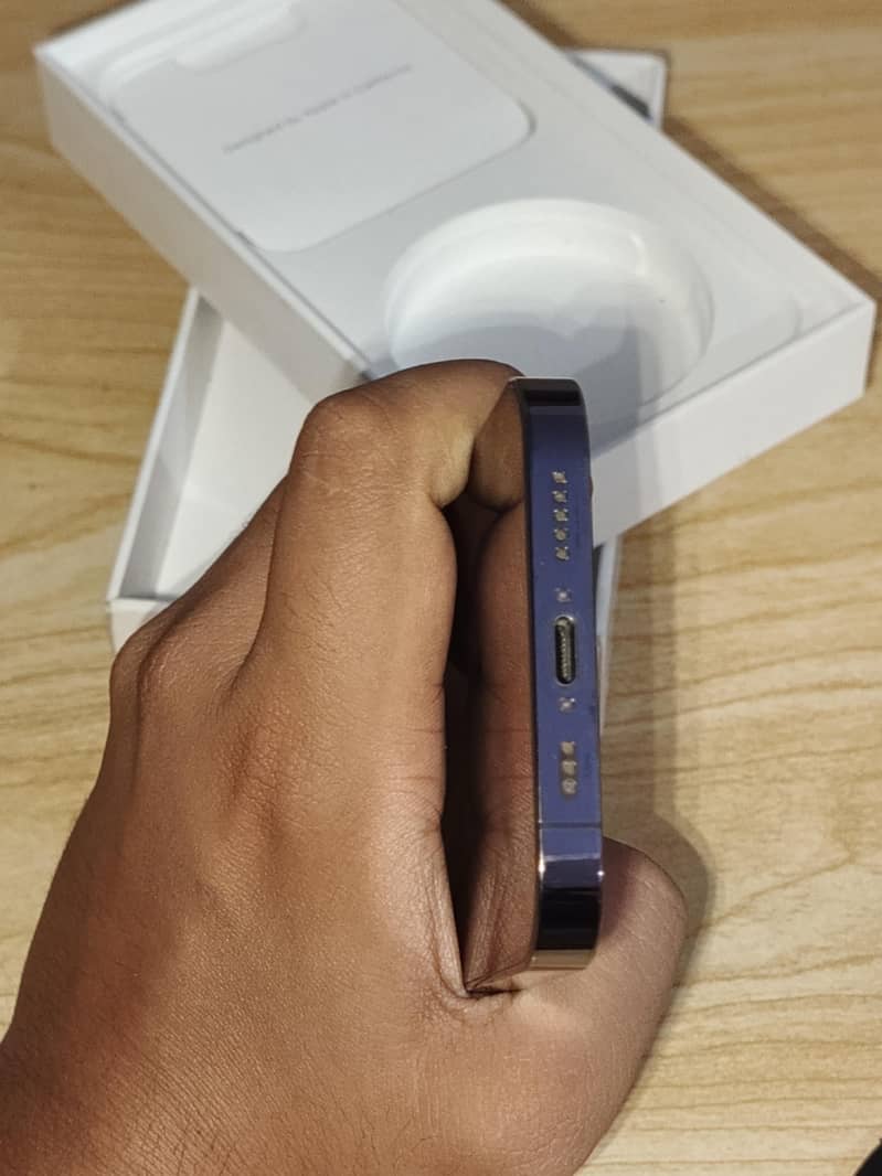 iPhone 14 Pro 4