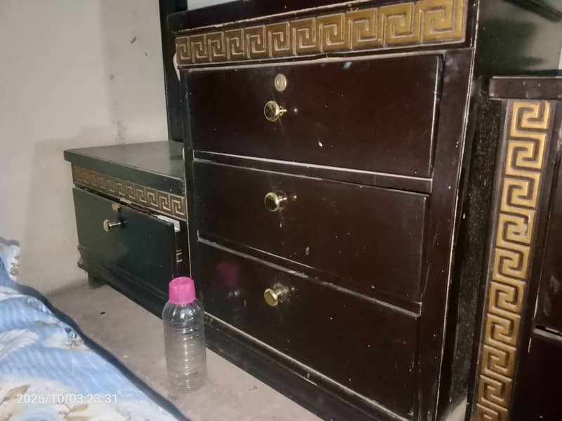 Dressing table 1