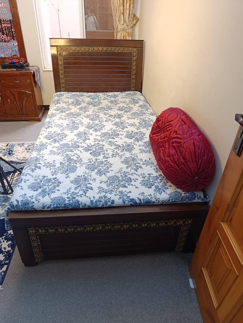Luxury Single bed 0