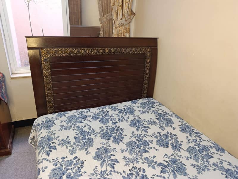 Luxury Single bed 1