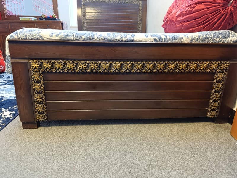 Luxury Single bed 2