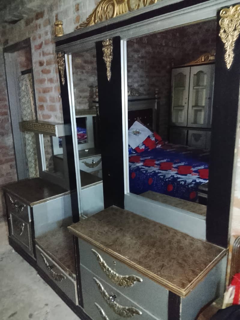 Bed side table showcase and dressing 2