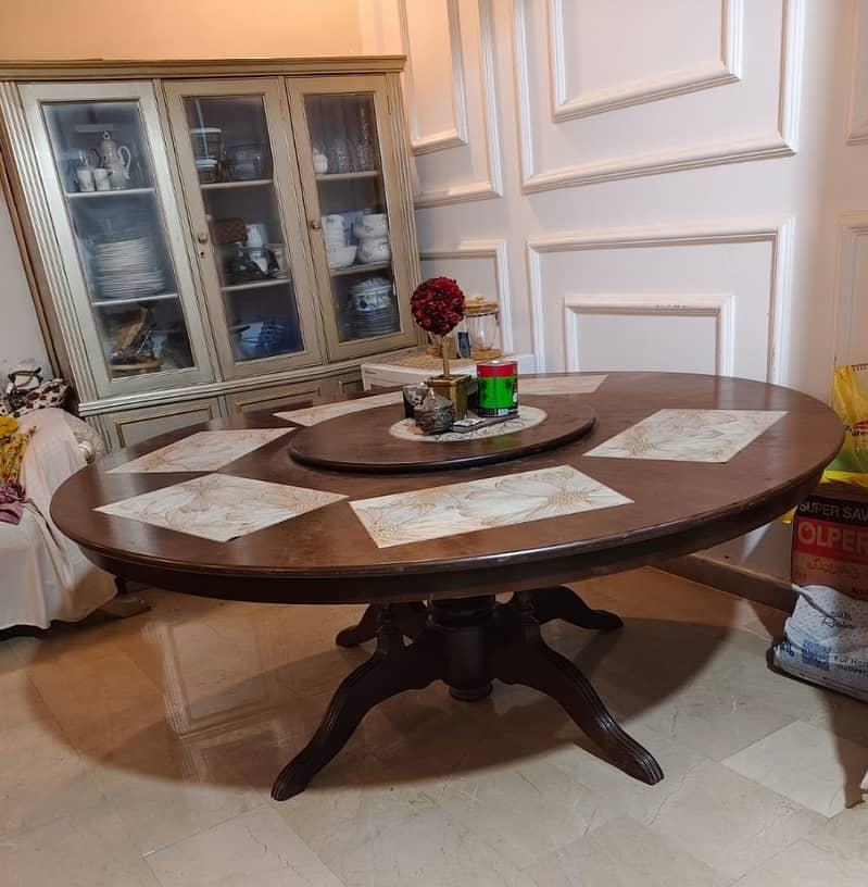 Dinning table 0
