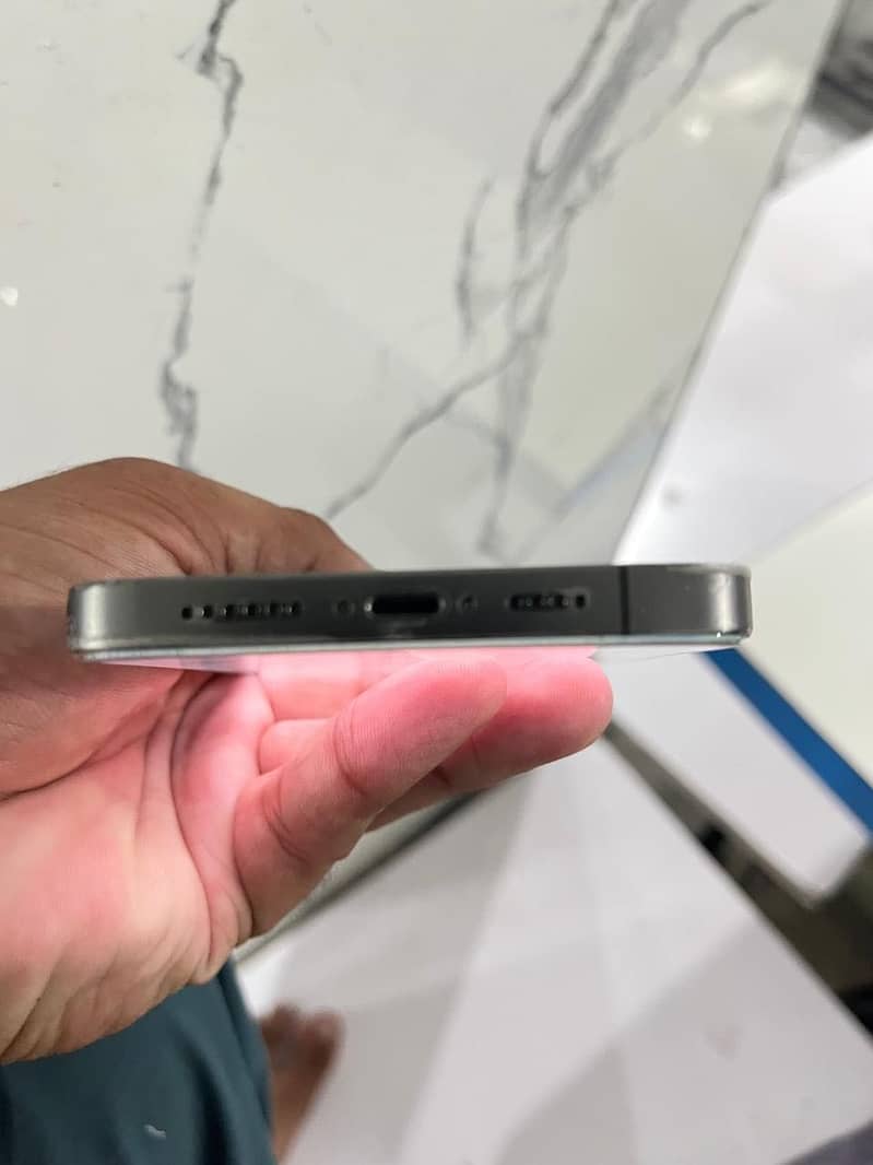 Apple iPhone 13 Pro Max 3