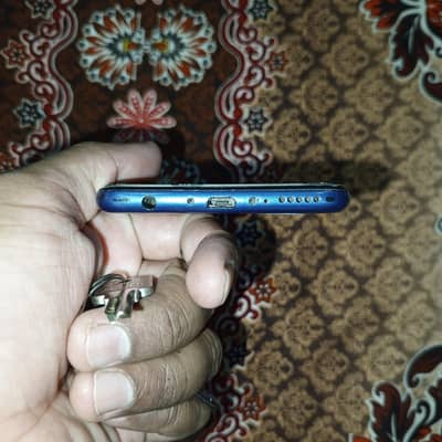 Huawei Honor 7c For sale 4 gb Ram 64 gb Room