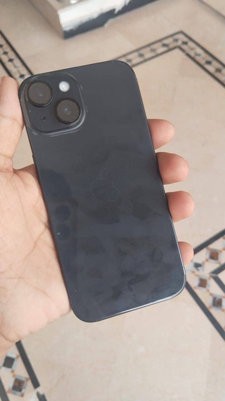 Apple iPhone 15 4