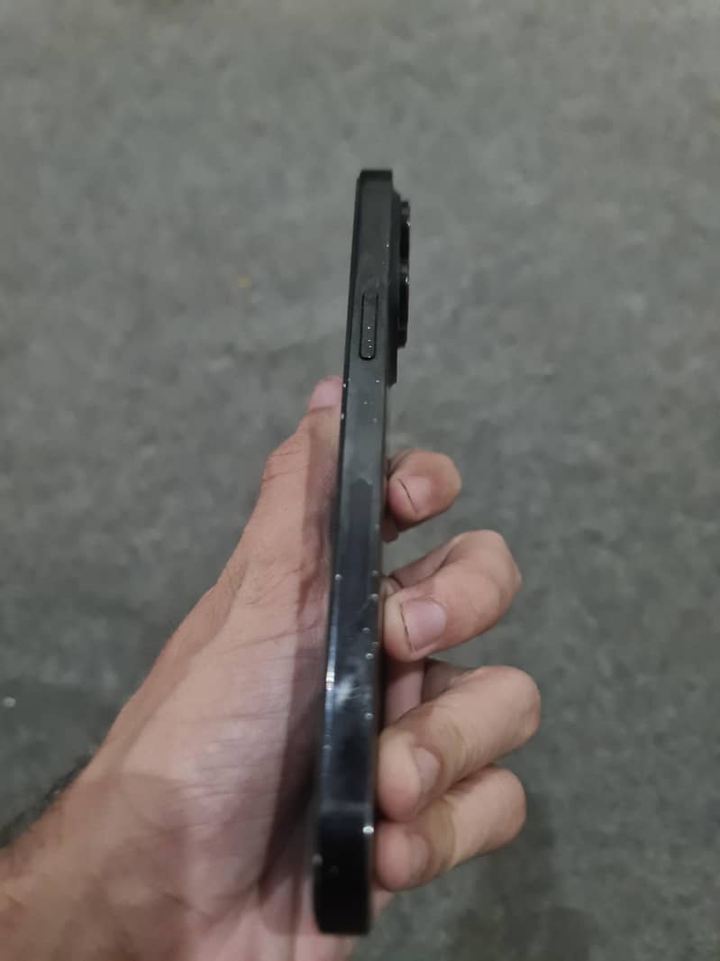 Apple iPhone 14 Pro Max 2
