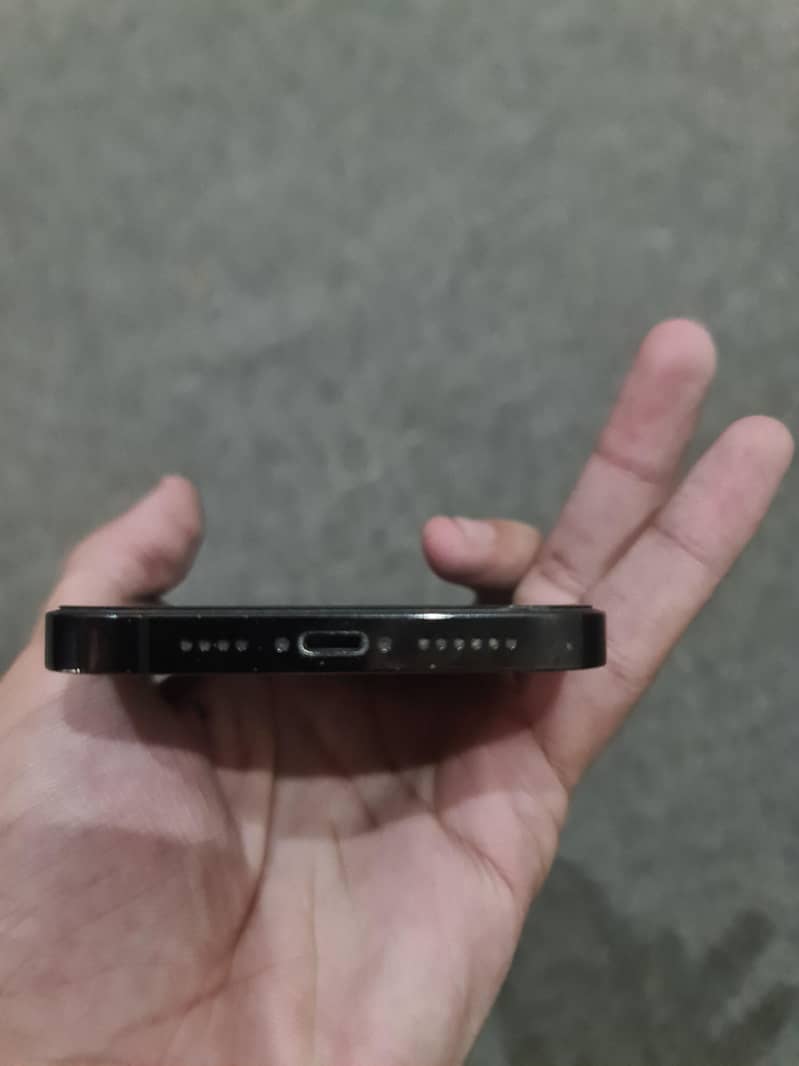 Apple iPhone 14 Pro Max 4