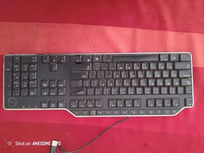 Dell ka keyboard ha smooth typing