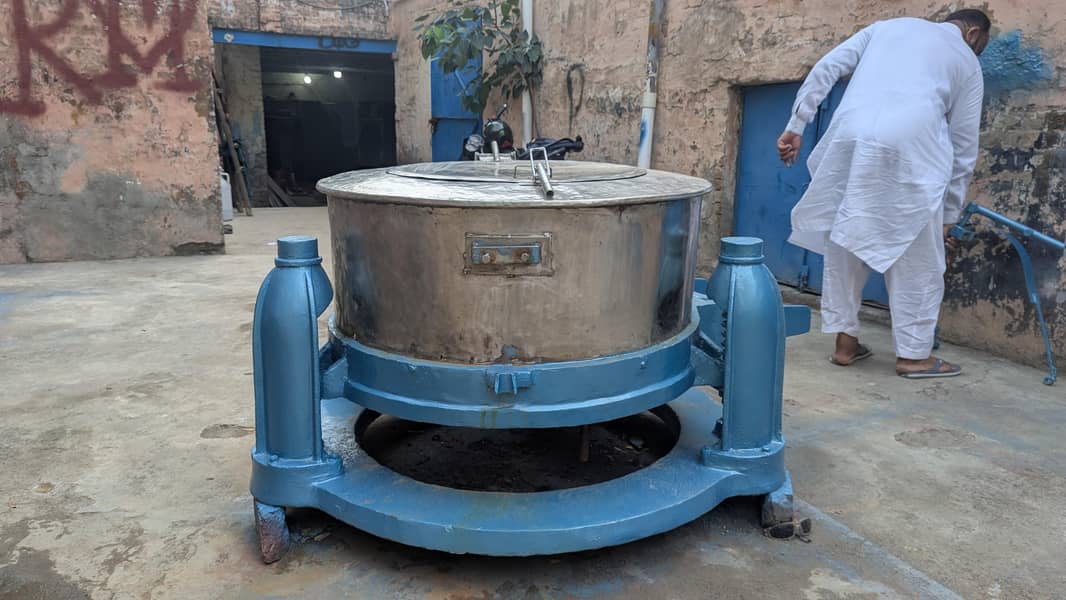 Industrial Hydro Extractor 1