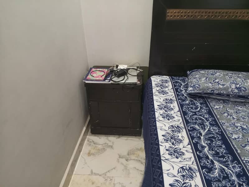 double bed with side tables 4