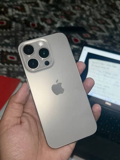 Apple iPhone 15 Pro 10/10 with box