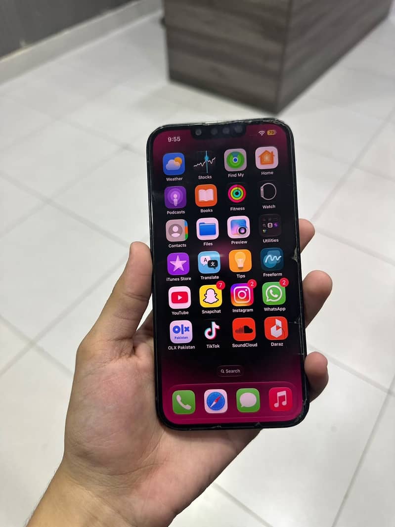Apple iPhone 13 1