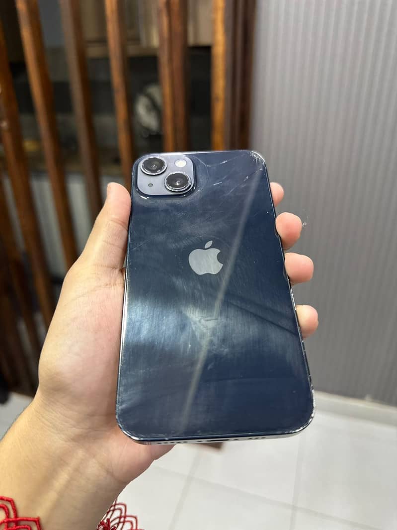 Apple iPhone 13 4