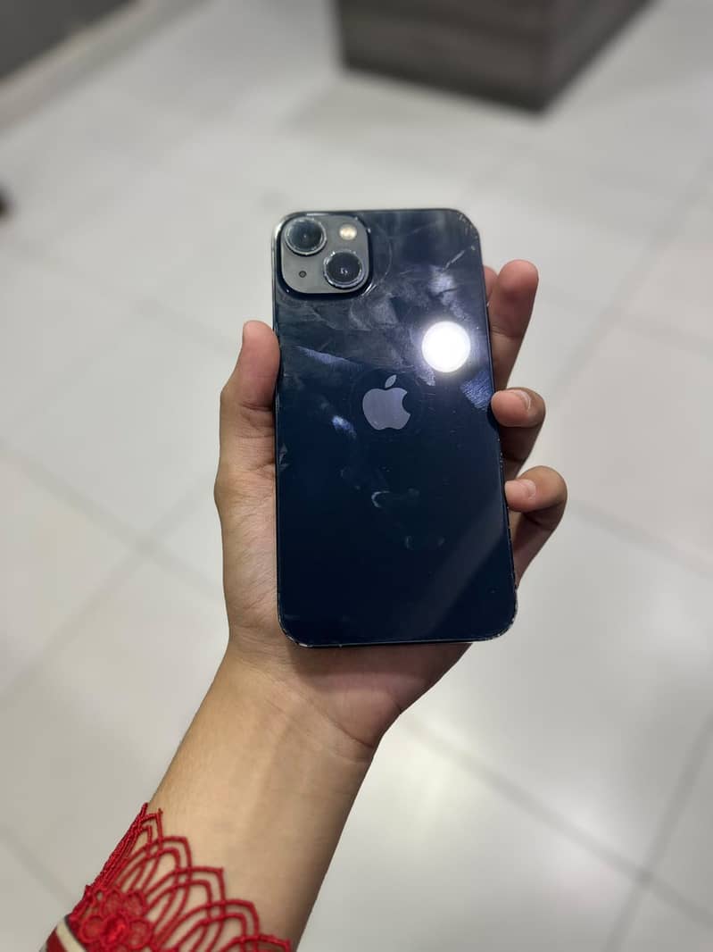 Apple iPhone 13 5