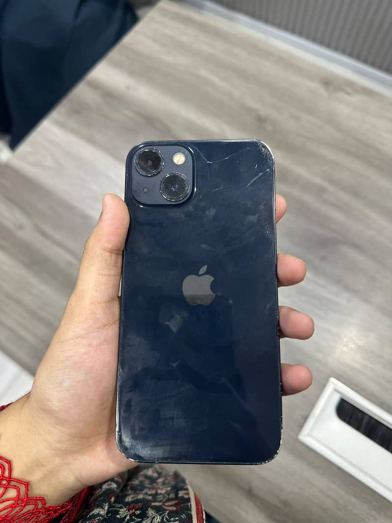 Apple iPhone 13 6