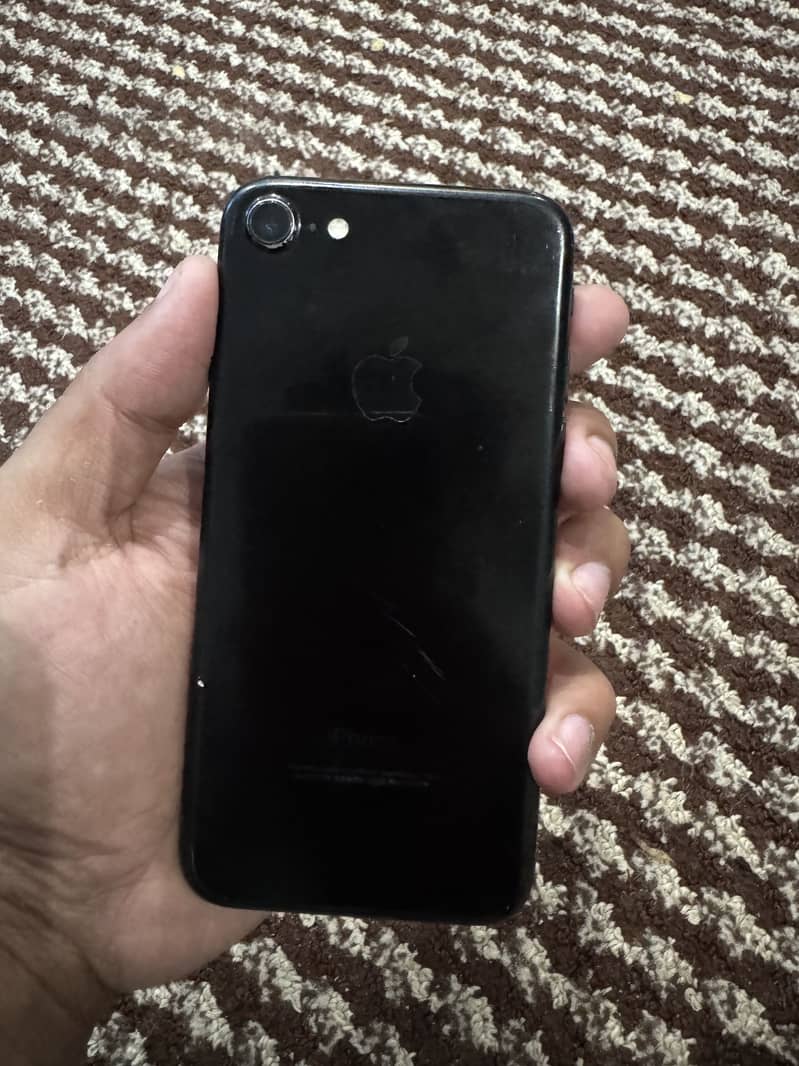 Apple iPhone 7 2
