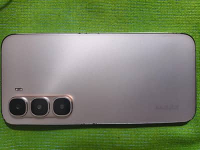 Infinix Hot 60 Pro 8/128GB – Box & Charger – Good Condition