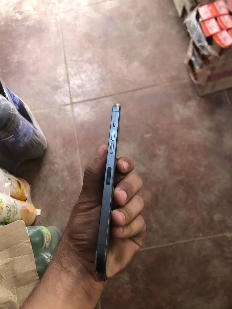 Apple iPhone 12 Pro Max 3
